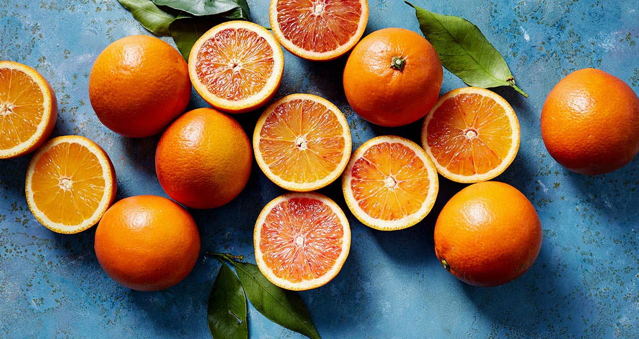 Ganze und halbe Blutorangen