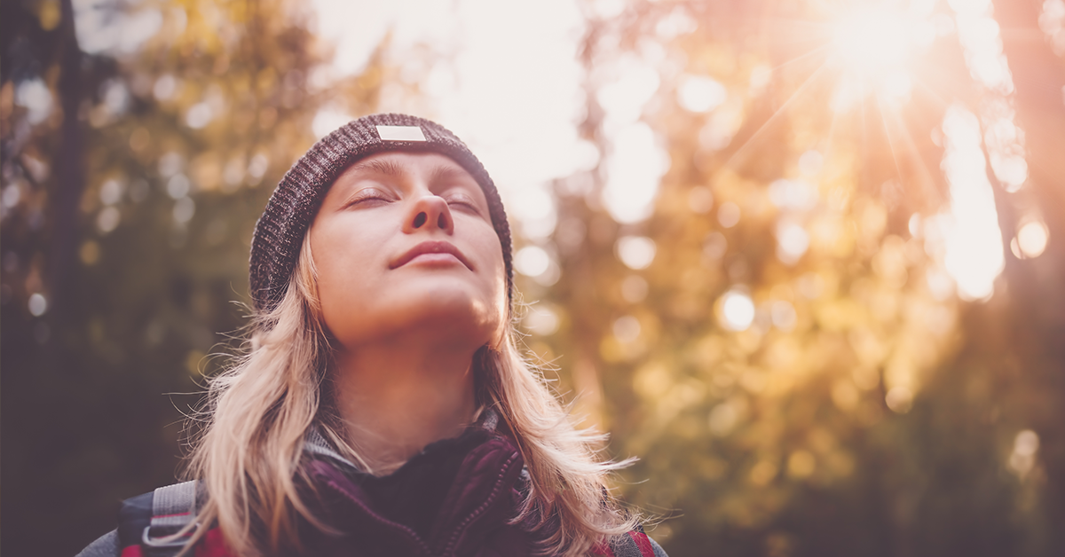 Frau mit geschlossenen Augen