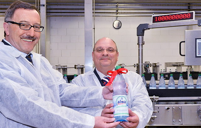 Abfüllung der Milliardsten PET-Mehrwegflasche