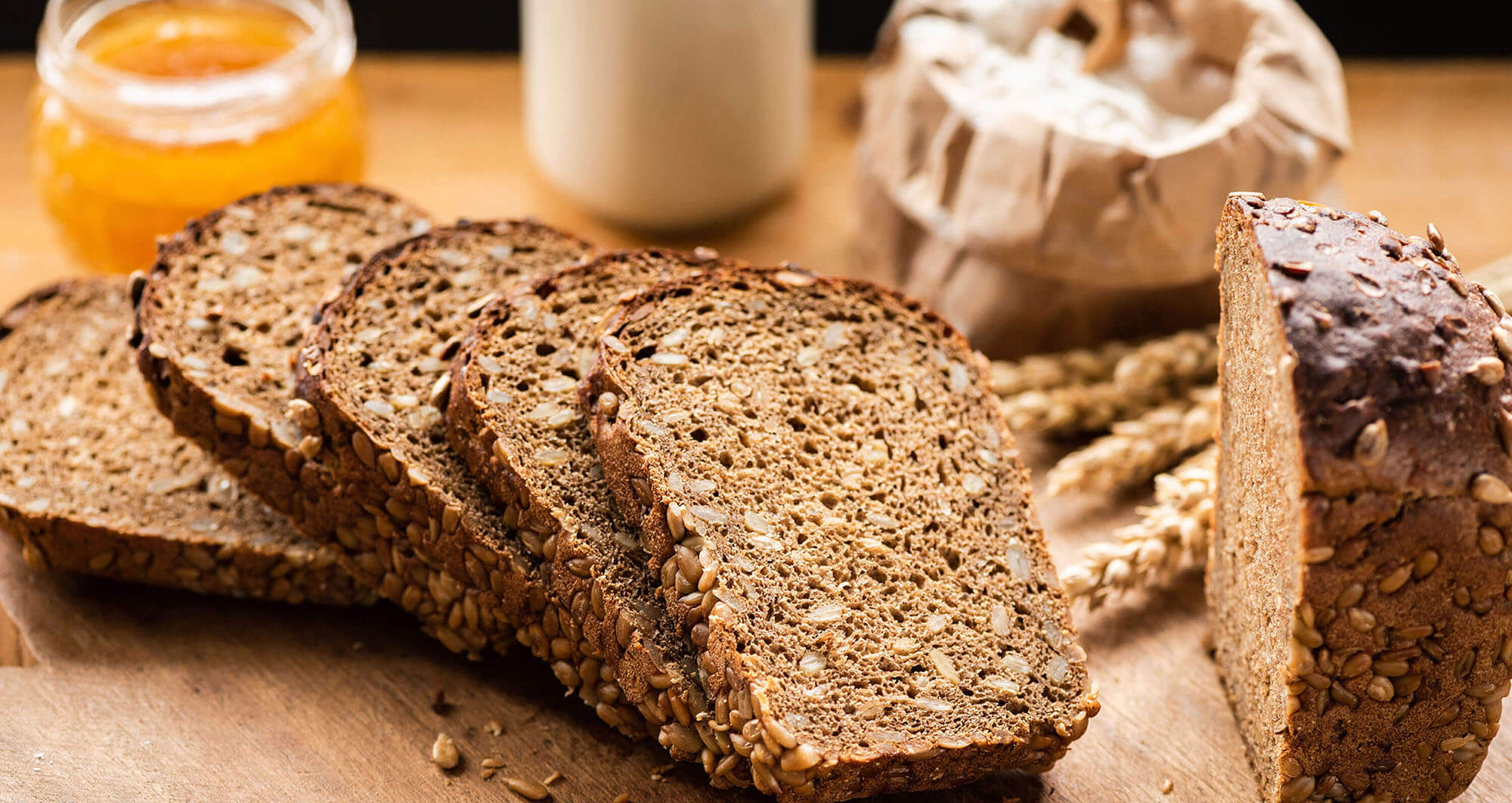 Aufgeschnittenes Vollkornbrot